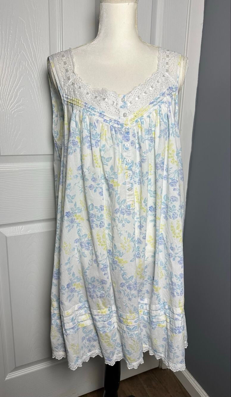EILEEN WEST WHITE BLUE FLORAL PRINT SLEEVELESS COTTON NIGHTGOWN - SIZE XL
